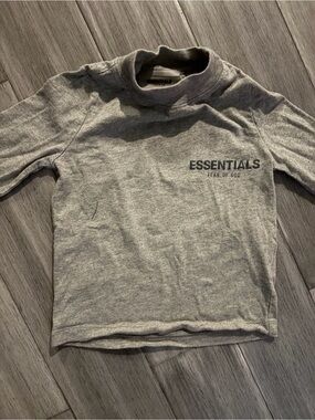 Fear of God ESSENTIALS Kids Gray Long-Sleeve Tee